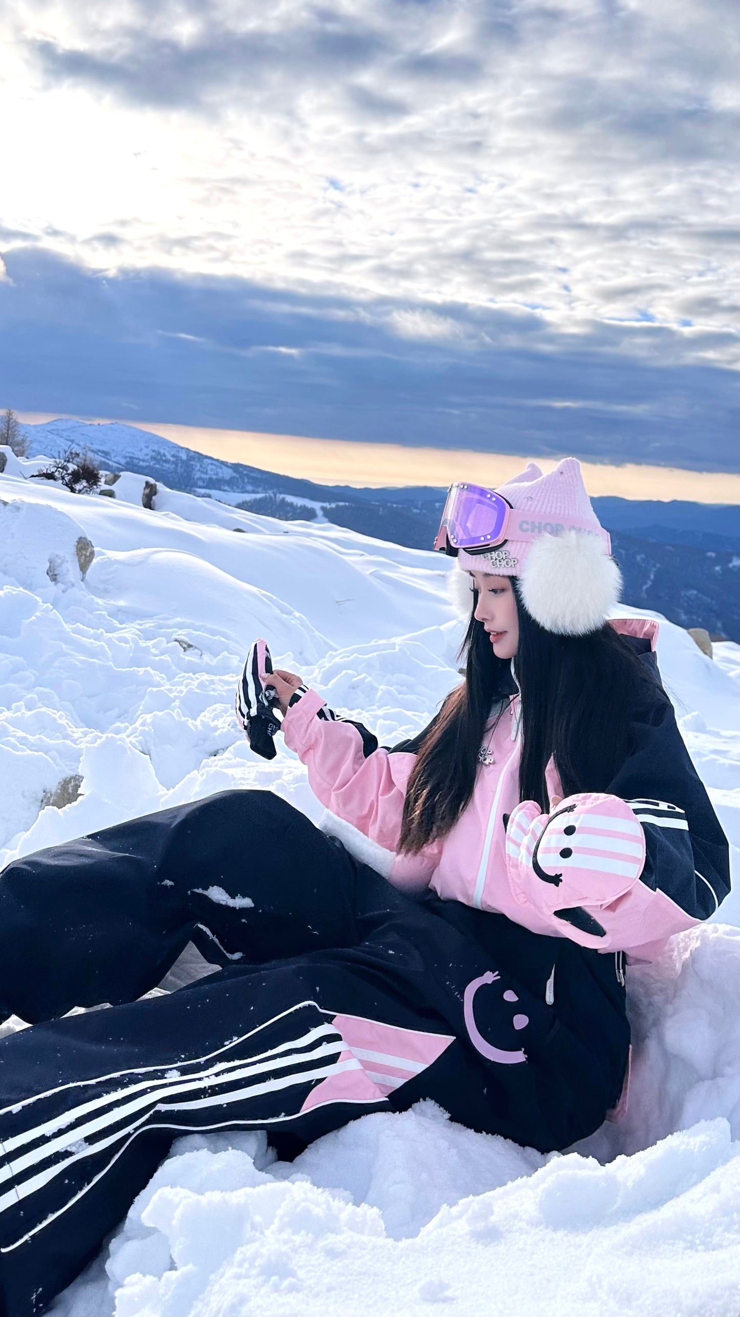 Chopchop Blackpink 3L Snowboarding Bibpants & Jackets